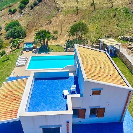 Ananda Villa