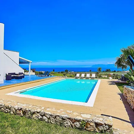 Ananda Scopello (Sicily)