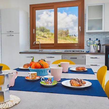 Ananda Scopello (Sicily)