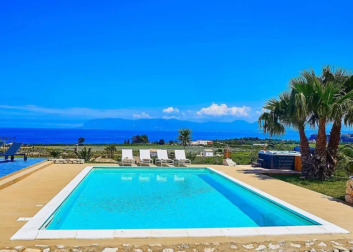 Ananda Scopello (Sicily)