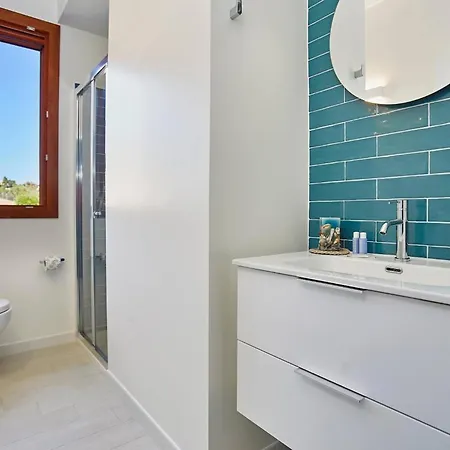 فيلة Ananda سكوبيلو