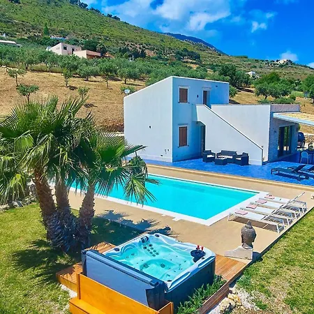Villa Ananda