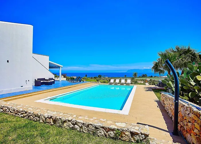 Ananda Scopello (Sicily)